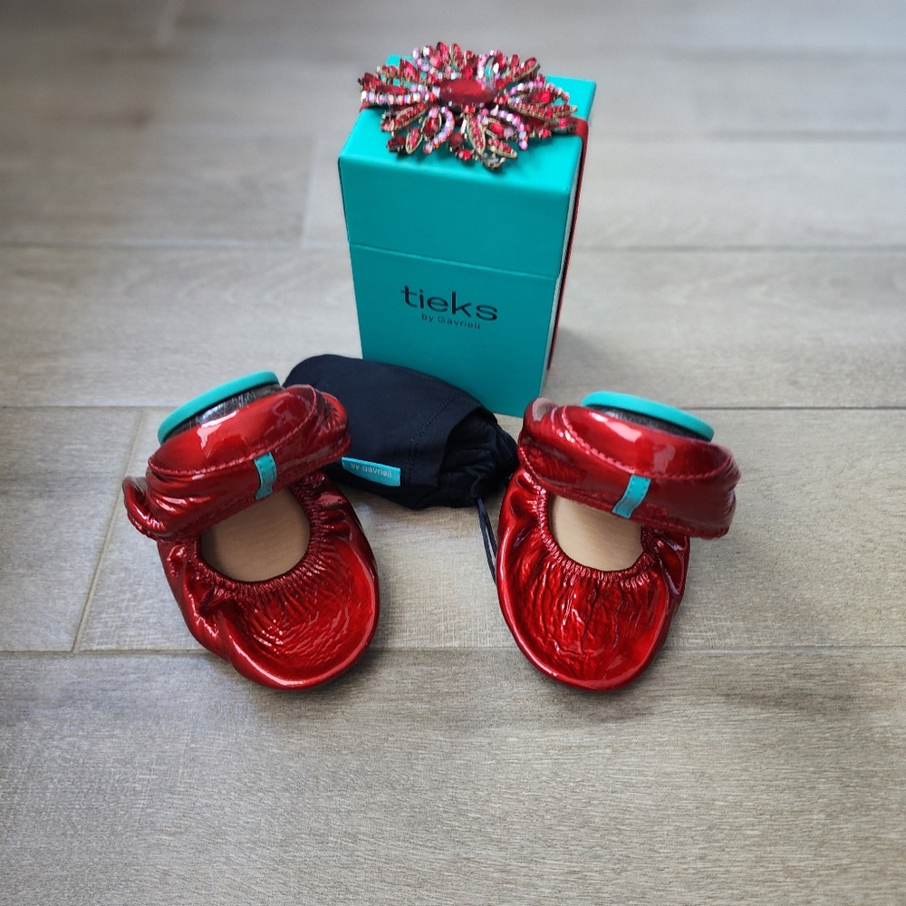 Tieks BNIB Patent Red Diamond Ballet Flats